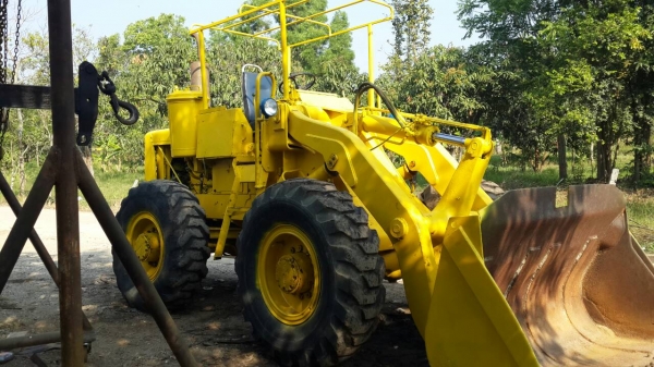ขายรถตัก Komatsu JH60 สภาพสวย  นำไปใช้งานได้เลย