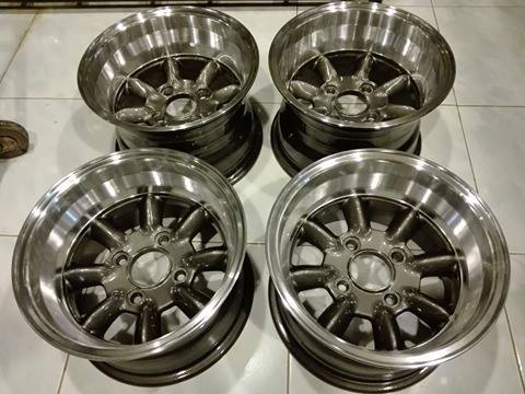 ล้อกล้วย 13*8,8.5 4/114.3 ราคา 17500