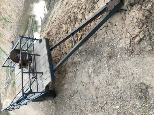 สาลี่พ่วงรถไถเดินตามสภาพดีพร้อมใช้ สนใจ0848017186