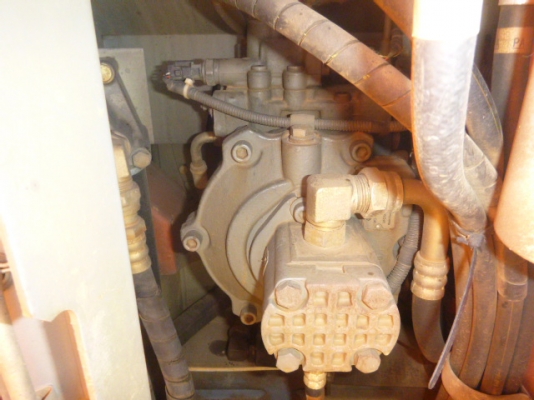 Hitachi ZX135US เก่าญี่ปุ่น ใบแทรค 70ซม. ปี2007