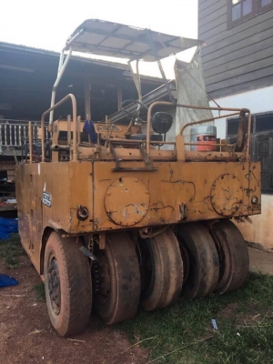 รถบดล้อยาง 9 ล้อ 235,000 บาท WATANABE WP902 เครื่องดี เกียร์ดี สภาพพร้อมใช้ เอกสารเล่มทะเบียน  รถอยู่ จ.นครราชสีมา โทร&amp;ไอดีไลน์ 0610710295