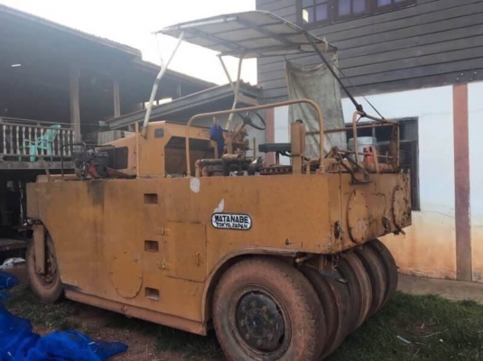 รถบดล้อยาง 9 ล้อ 235,000 บาท WATANABE WP902 เครื่องดี เกียร์ดี สภาพพร้อมใช้ เอกสารเล่มทะเบียน  รถอยู่ จ.นครราชสีมา โทร&amp;ไอดีไลน์ 0610710295