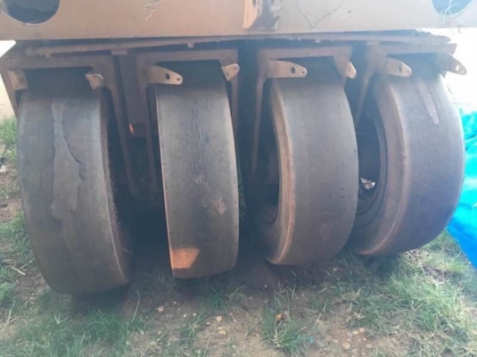 รถบดล้อยาง 9 ล้อ 235,000 บาท WATANABE WP902 เครื่องดี เกียร์ดี สภาพพร้อมใช้ เอกสารเล่มทะเบียน  รถอยู่ จ.นครราชสีมา โทร&amp;ไอดีไลน์ 0610710295