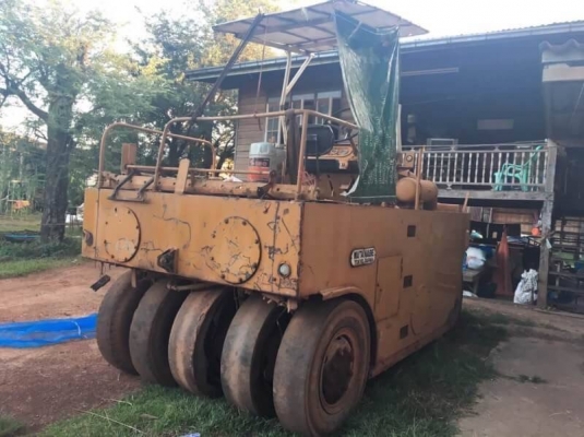 รถบดล้อยาง 9 ล้อ 235,000 บาท WATANABE WP902 เครื่องดี เกียร์ดี สภาพพร้อมใช้ เอกสารเล่มทะเบียน  รถอยู่ จ.นครราชสีมา โทร&amp;ไอดีไลน์ 0610710295