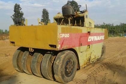 ขาย 255,000 รถบดล้อยาง 9 ล้อ DYNAPAC CP20 รถใช้งานอยู่ เครื่องดี ใช้งานได้ทุกระบบ เอกสารใบซื้อขาย  รถอยู่ จ.อุดรธานี  โทร&amp;ไอดีไลน์ 0610710295