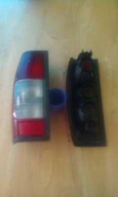 ขายไฟท้าย Nissan ฟรอน์เทียร