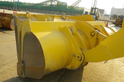 KOMATSU WA320-6 นำเข้าจากญี่ปุ่นแท้ ปี2013 ใหม่มากๆ รถสวย ถึงไทยเร็วๆนี้ โทร.090-986-2521 อ๊อบ