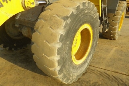 KOMATSU WA320-6 นำเข้าจากญี่ปุ่นแท้ ปี2013 ใหม่มากๆ รถสวย ถึงไทยเร็วๆนี้ โทร.090-986-2521 อ๊อบ