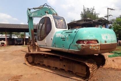 ขาย 650,000 บาท KOBELCO SK200 MARK-5 ธรรมดา สภาพพร้อมใช้งาน เครื่องปั้มดีเยี่ยม ไฟฟ้าครบ โซ่หนาทั้งสองข้าง รุลเลอร์เต็ม เอวแน่น แอร์เย็น รถทำงานเร็วไม่โหลด พร้อมลงงาน เอกสารเล่มทะเบียน  รถอยู่ จ.หนองบัวลำภู โทร&amp;ไอดีไลน์ 0610710295