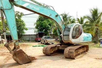 ขาย 650,000 บาท KOBELCO SK200 MARK-5 ธรรมดา สภาพพร้อมใช้งาน เครื่องปั้มดีเยี่ยม ไฟฟ้าครบ โซ่หนาทั้งสองข้าง รุลเลอร์เต็ม เอวแน่น แอร์เย็น รถทำงานเร็วไม่โหลด พร้อมลงงาน เอกสารเล่มทะเบียน  รถอยู่ จ.หนองบัวลำภู โทร&amp;ไอดีไลน์ 0610710295