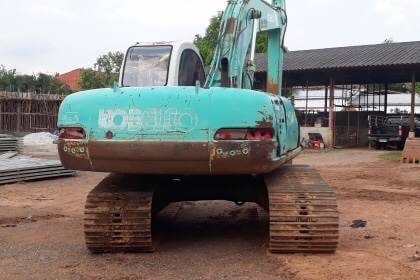 ขาย 650,000 บาท KOBELCO SK200 MARK-5 ธรรมดา สภาพพร้อมใช้งาน เครื่องปั้มดีเยี่ยม ไฟฟ้าครบ โซ่หนาทั้งสองข้าง รุลเลอร์เต็ม เอวแน่น แอร์เย็น รถทำงานเร็วไม่โหลด พร้อมลงงาน เอกสารเล่มทะเบียน  รถอยู่ จ.หนองบัวลำภู โทร&amp;ไอดีไลน์ 0610710295