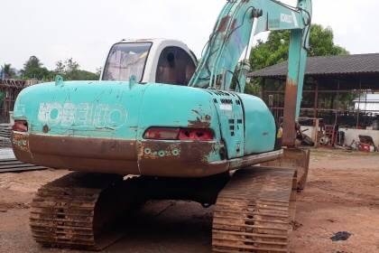 ขาย 650,000 บาท KOBELCO SK200 MARK-5 ธรรมดา สภาพพร้อมใช้งาน เครื่องปั้มดีเยี่ยม ไฟฟ้าครบ โซ่หนาทั้งสองข้าง รุลเลอร์เต็ม เอวแน่น แอร์เย็น รถทำงานเร็วไม่โหลด พร้อมลงงาน เอกสารเล่มทะเบียน  รถอยู่ จ.หนองบัวลำภู โทร&amp;ไอดีไลน์ 0610710295