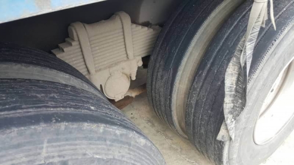 ISUZU DECA 360 แรง ปี 53 ราคา 2,350,000 บาท วิ่ง 4xx,xxx กม. ดั้มแม่ -ดั้มลูก 3 คาน เครื่องดี หัวบาง