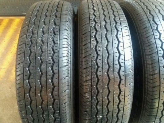 ขายยาง Bridgestone ถอดจากรถตู้ ขนาด 195 R15 ปี 16