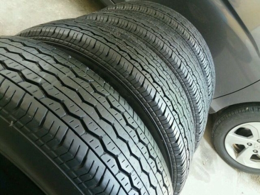 ขายยาง Bridgestone ถอดจากรถตู้ ขนาด 195 R15 ปี 16