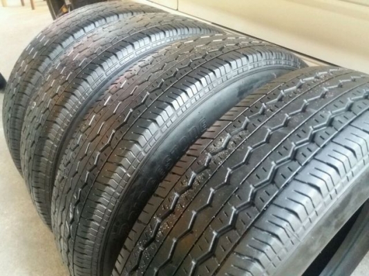 ขายยาง Bridgestone ถอดจากรถตู้ ขนาด 195 R15 ปี 16 ขายยาง Bridgestone ถอดจากรถตู้ ขนาด 195 R15 ปี 16