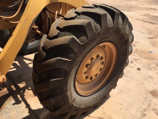 ขาย 2,350,000 บาท CATTERPILAR 140G ชีเรียล 5MD001773  เครื่องดี รับบไฮโดลิก ทำงานสมบูรฯ เอกสารเล่มทะเบียน  รถอยู่ จ.ร้อยเอ็ด โทร&amp;ไอดีไลน์ 0610710295