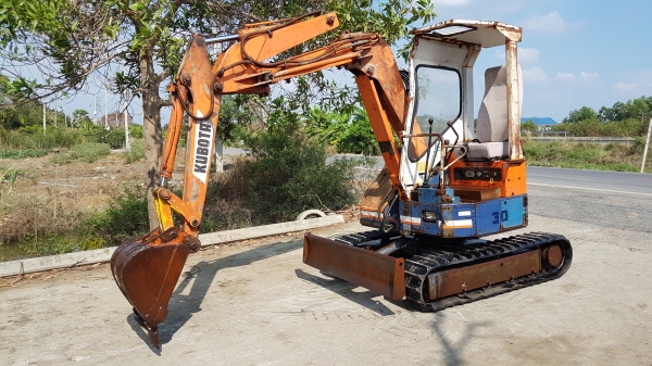 ขายด่วนรถแบคโฮKUBOTAคูโบต้าKH30SRเทียบเท่าPC30เครื่องคูโบต้า3สูบดีปั่มแรงรถนอกเพิ่งนำเข้ามาใหม่ยังไม่เคยใช้งานในเมืองไทยเลย ขายด่วนรถแบคโฮKUBOTAคูโบต้าKH30SRเทียบเท่าPC30เครื่องคูโบต้า3สูบดีปั่มแรงรถนอกเพิ่งนำเข้ามาใหม่ยังไม่เคยใช้งานในเมืองไทยเลย