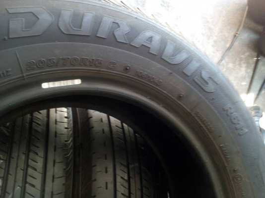 205/70R15 BRIDGESTONE DURAVIS R611 ปี15 มี 3 เส้น tel.063-286-3551,081-427-3941