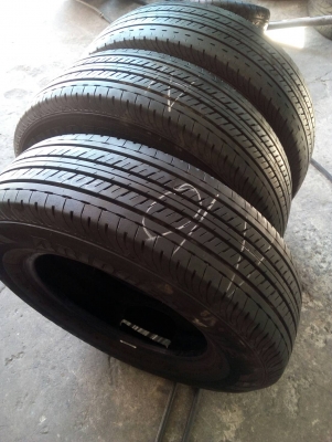205/70R15 BRIDGESTONE DURAVIS R611 ปี15 มี 3 เส้น tel.063-286-3551,081-427-3941