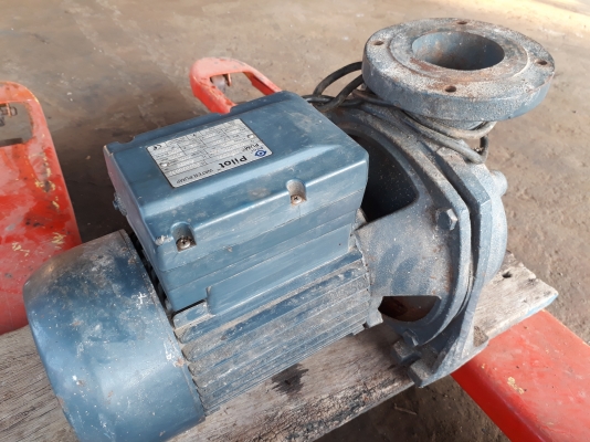 จัดส่งพี่ จ.จันทบุรี ขายมอเตอร์ปั้ม3แรง สวยๆใช้งานน้อยมาก พร้อมใช้งานครับ