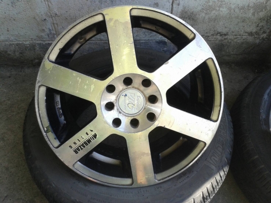 ขอบ15นิ้ว4รู100/114 พร้อมยาง ชุดนี้ ราคา 5800 บาท