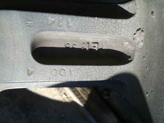 ขอบ15นิ้ว4รู100/114 พร้อมยาง ชุดนี้ ราคา 5800 บาท