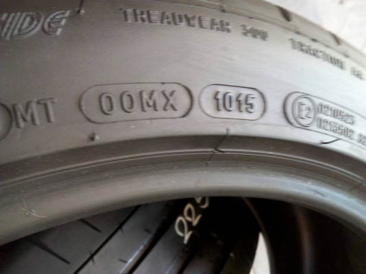225/45R18 MICHELIN PILOT SUPER SPORT ปี15 ( ยางนอก FRANCE ) สวยๆ มี 2 เส้น tel.063-286-3551, 081-427 225/45R18 MICHELIN PILOT SUPER SPORT ปี15 ( ยางนอก FRANCE ) สวยๆ มี 2 เส้น tel.063-286-3551, 081-427