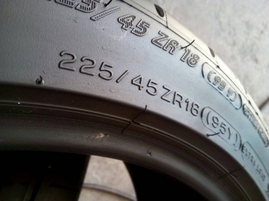 225/45R18 MICHELIN PILOT SUPER SPORT ปี15 ( ยางนอก FRANCE ) สวยๆ มี 2 เส้น tel.063-286-3551, 081-427