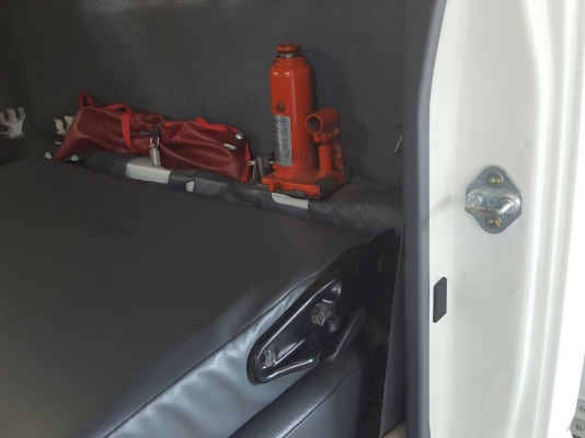 4ล้อ ป้ายไม่ติดเวลา ISUZU ELF NLR130 ปี 57 เดิมๆๆใช้น้อย