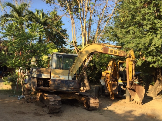 ขายรถแบคโฮ komatsu pc 60-5