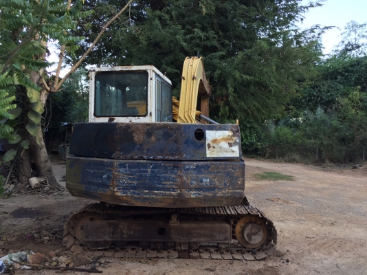 ขายรถแบคโฮ komatsu pc 60-5