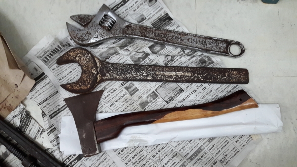 ขายขวานผ่าฟืนงานเก่ายุโรปด้ามไม้ประดู่ลายสวย