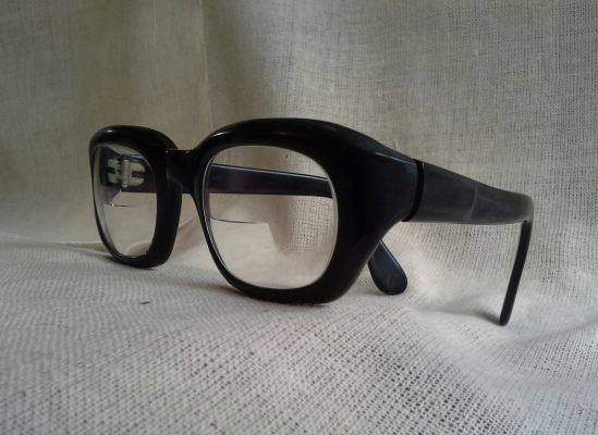 แว่นสายตายาวเลนส์มัลติโค้ทสองชั้น &#039;เนิร์ด&#039;  อิตาเลียนวินเทจยุค &#039;60s  Vintage FILOS handmade in Italy  ค่าสายตา +200  บิ๊กไซซ์!