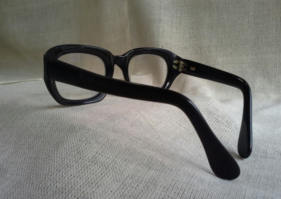 แว่นสายตายาวเลนส์มัลติโค้ทสองชั้น &#039;เนิร์ด&#039;  อิตาเลียนวินเทจยุค &#039;60s  Vintage FILOS handmade in Italy  ค่าสายตา +200  บิ๊กไซซ์!