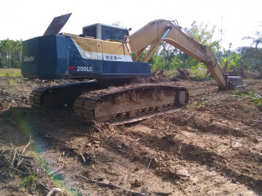 ขายรถแบคโฮ KOMATSU PC200-5LC ระบบไฟเต็ม ราคา 550000
