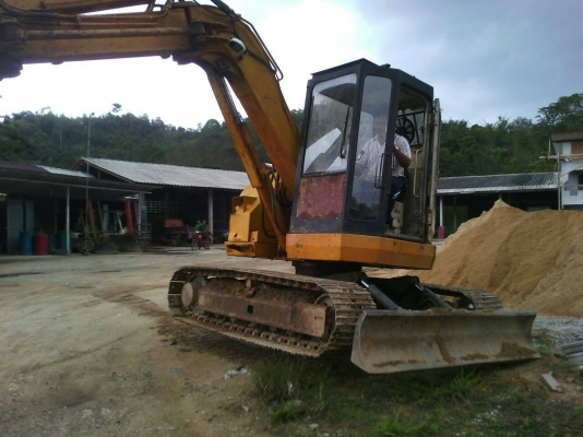 ขายรถแบคโฮ SUMITOMO 60 ไมล์ 4000 ชม.ราคา 350000