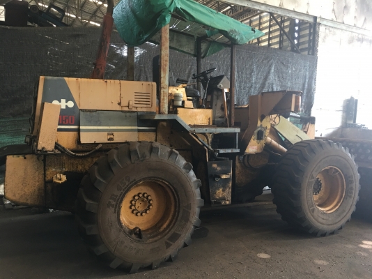 ขายด่วน รถตักKOMATSU WA150-1 (ขายตามสภาพ)