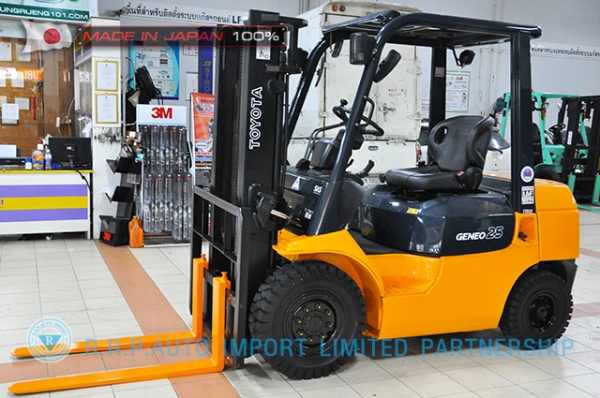 ขายรถโฟล์คลิฟท์มือสอง TOYOTA รุ่น7FD25-22189 นำเข้าจากประเทศญี่ปุ่น 100\% ไม่เคยใช้งานในไทย