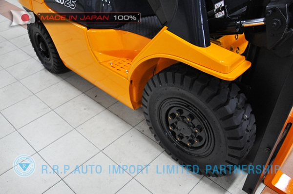 ขายรถโฟล์คลิฟท์มือสอง TOYOTA รุ่น7FD25-22189 นำเข้าจากประเทศญี่ปุ่น 100\% ไม่เคยใช้งานในไทย