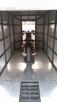 ขายพ่วงตู้ บรรทุกรถมอไซค์โดยเฉพาะครับ ขนาดตู้ กว้าง1.60เมตร ยาว 3เมตร สูง1.80เมตร ขายพ่วงตู้ บรรทุกรถมอไซค์โดยเฉพาะครับ ขนาดตู้ กว้าง1.60เมตร ยาว 3เมตร สูง1.80เมตร