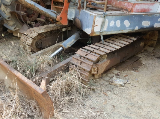 ขายรถ แบคโฮ 2คัน  ขายตามสภาพ ราคา.155,000 บาท โทร.080-1085007 บอล