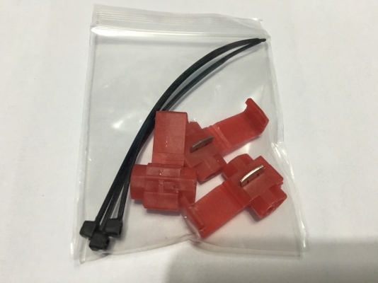 ชุดคิทติดตั้งไฟขอทาง ไฟฉุกเฉิน ไฟผ่าหมาก -ไฟเลี้ยวเดิมของรถยังใช้งานได้ปกติ -ติดตั้งกับรถจักรยานยนต์ได้ทุกรุ่น ทุกยี่ห้อ -ปรับกระพริบ ช้า-เร็ว ได้ตามต้องการ  -ติดตั้งง่าย ไม่ต้อง ตัด/ต่อ ชุดสายไฟรถไม่เสียหาย -แถมฟรี! ชุดหลอด LED เช็คขั้วไฟให้ทุกชุด -มีคู่