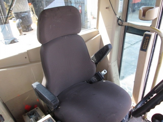 ขายรถเกรดถนน CATERPILLAR 140H_2ZK04278 มือสองนำเข้า สภาพสวย พร้อมใช้งาน