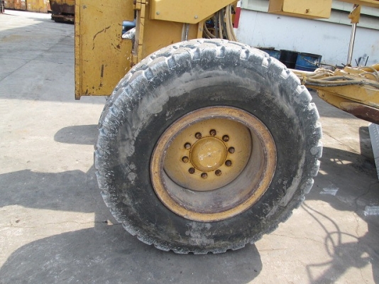 ขายรถเกรดถนน CATERPILLAR 140H_2ZK04278 มือสองนำเข้า สภาพสวย พร้อมใช้งาน