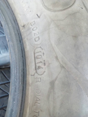 175/70R13 DEESTONE NAKARA ปี14 มี 3 เส้น tel.063-286-3551,081-427-3941