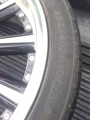 แม็กซ์ขอบ 18 กว้าง 8 นิ้ว 5 รู พร้อมยาง สวยไม่คด ไม่ดุ้ง ถูกมาก