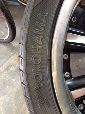 แม็กซ์ขอบ 18 กว้าง 8 นิ้ว 5 รู พร้อมยาง สวยไม่คด ไม่ดุ้ง ถูกมาก