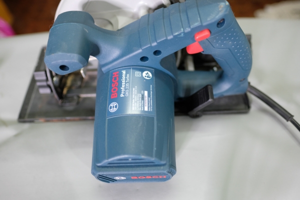 ขายเลื่อยวงเดือน bosch GKS 235 turbo ขายเลื่อยวงเดือน bosch GKS 235 turbo