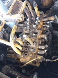 คอลโทรลวาลว์ CAT E200B เก่าในเซียงกง